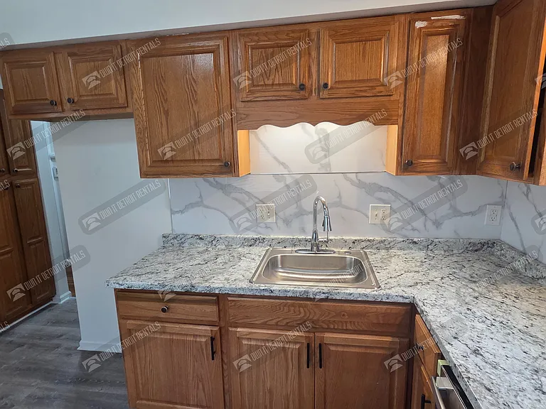 6444 Westwood St — Photo 20