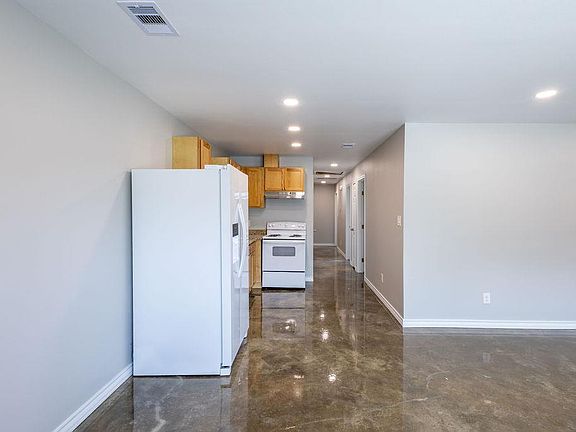 2nd image of 712 Nash St