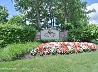 319 Sophee Ln, Lakewood, NJ 08701
