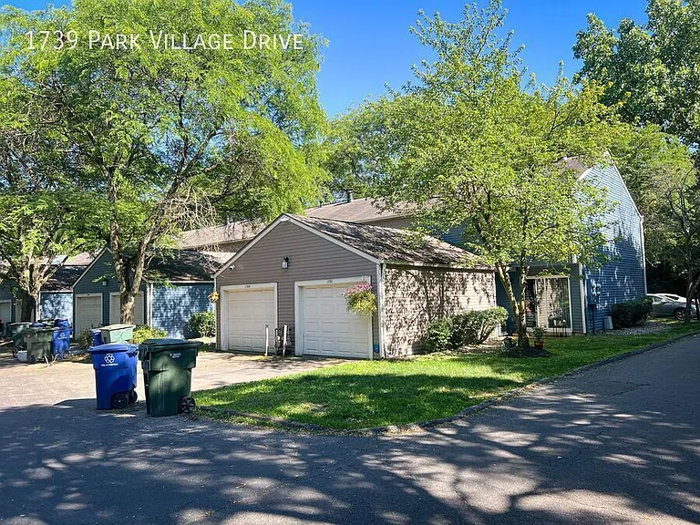 1739 Park Village Dr — Photo 31