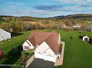 7 Brook Hill Dr, Troy, NY 12180