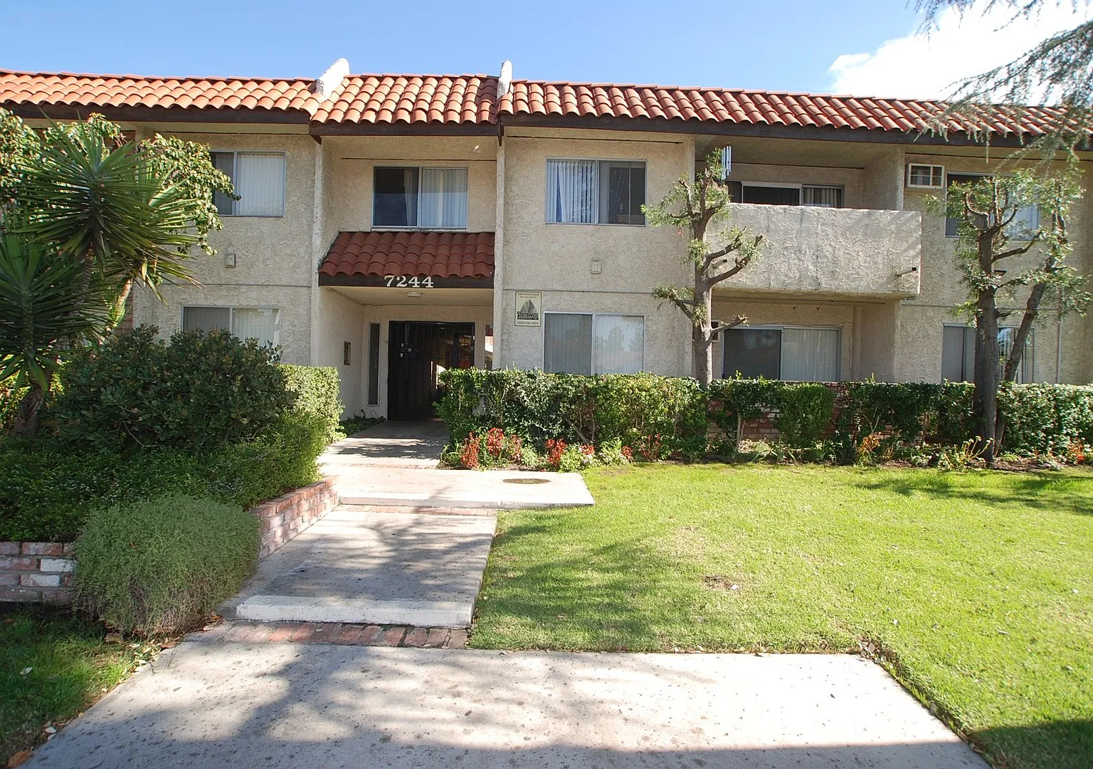 Kester Towers...Gorgeous Newly Remodeled...Quiet comfortable place to call home! CALL NOW! — Photo 3