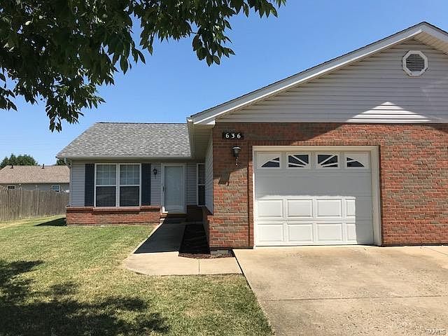 1st image of 636 Donna Dr