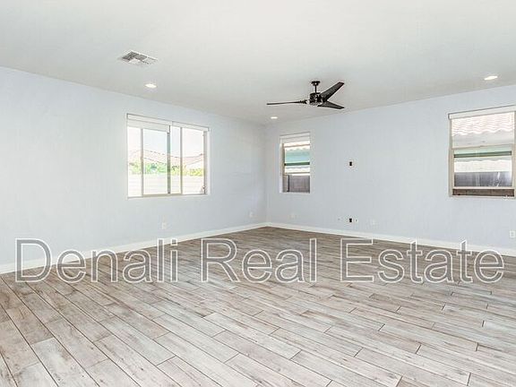3rd image of 19012 W Mescal St