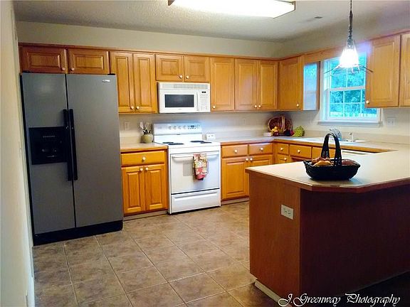 5th image of 69 Pimlico Dr