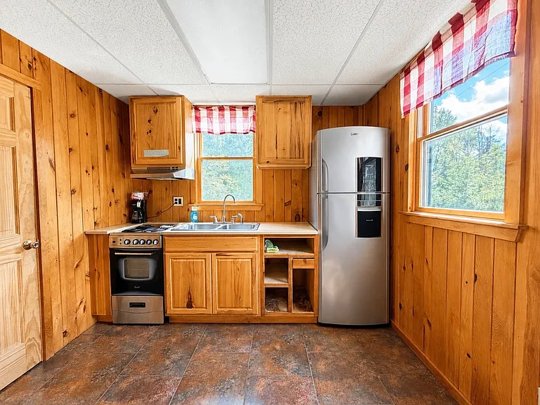 530 Cascade Valley Rd — Photo 11