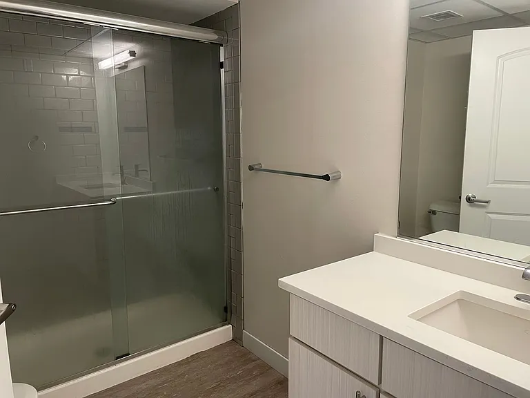 65 W Broad St — Photo 11