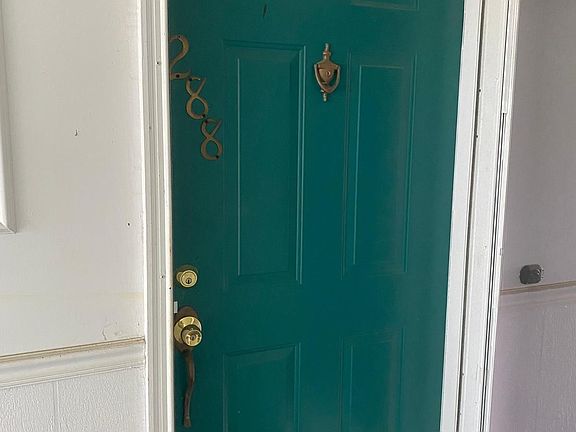 2nd image of 288 Kempsey Dr