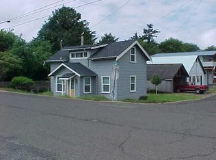 215 N 3rd Ave, Rockaway Beach, OR 97136