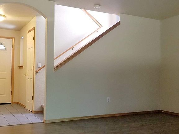 3rd image of 4007 Quail Dr SE