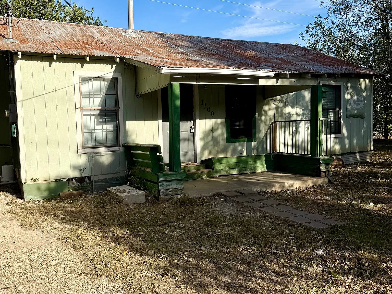 3 bed, 816 sqft, $975 — Photo 2