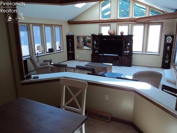 5th image of 3315 W Stoneway Dr