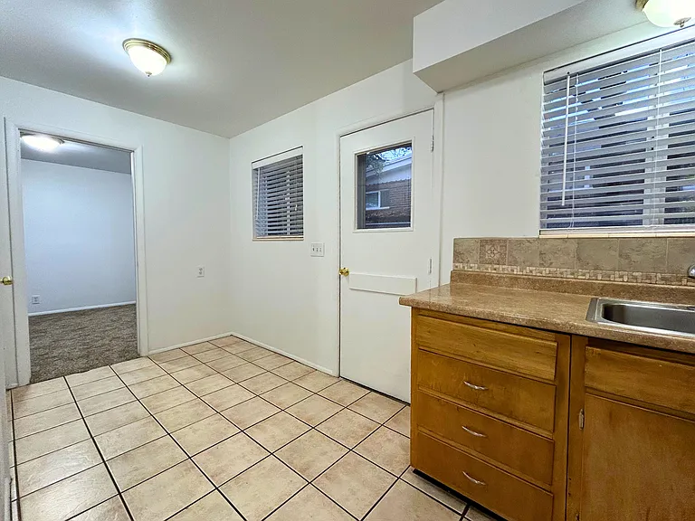 2360 E Phylden Dr #A — Photo 10