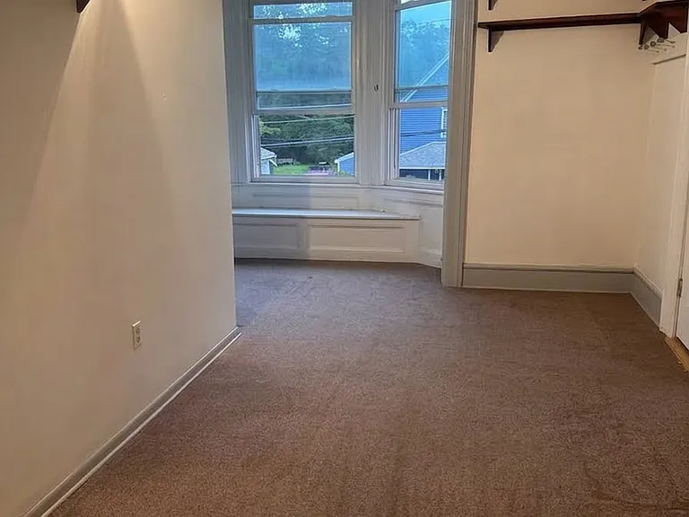 202 Main St #3 — Photo 1