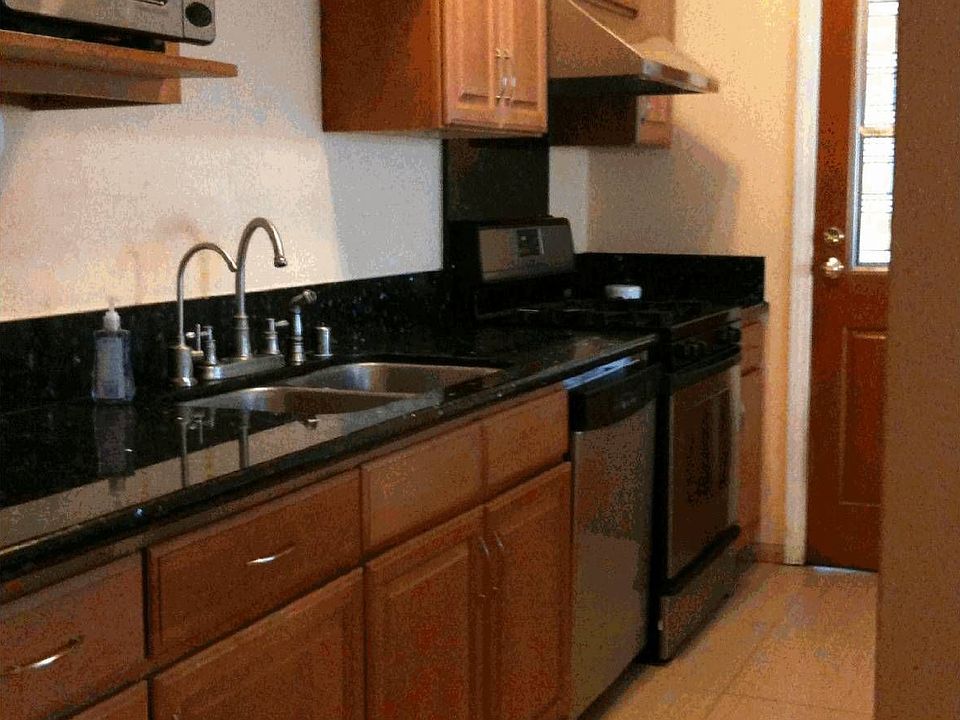 2nd image of 8942 Emerson Pl