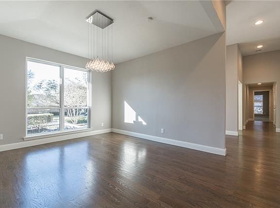 3rd image of 17104 Graystone Dr