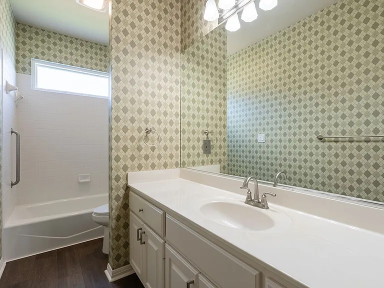 1411 Lakeway Dr — Photo 19