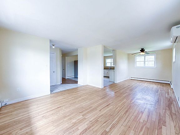 4th image of 207 Belvedere Ave