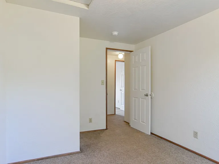 1585 Ferry Aly #1572 — Photo 13
