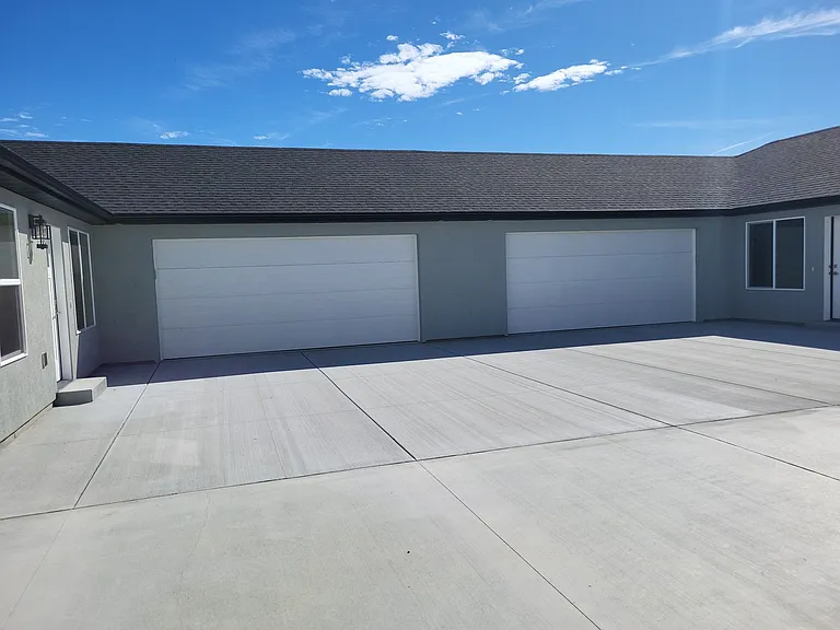 Cheney Dr W — Photo 1