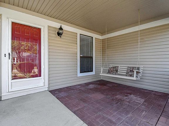 5th image of 4121 Berrybush Dr
