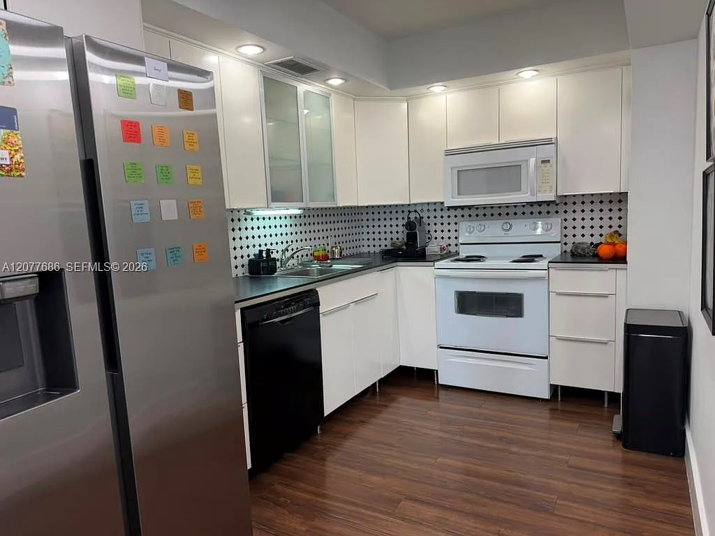 Bonavista Condo — Photo 3