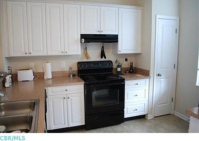 3rd image of 4331 Club Trail Ln