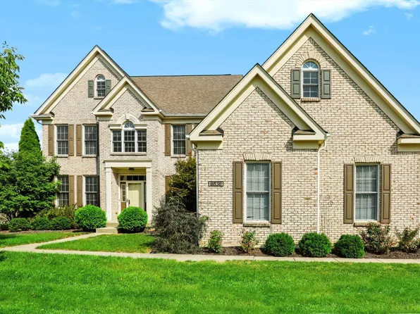 8838 Pin Oak Dr, Zionsville, IN 46077