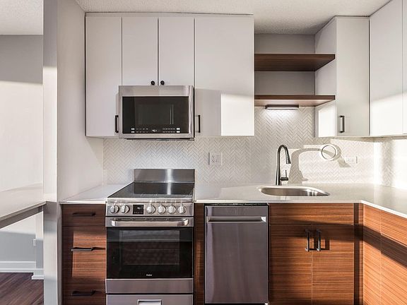 4th image of 1300 S Michigan Ave #1606
