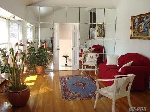 4th image of 2 Franklin St