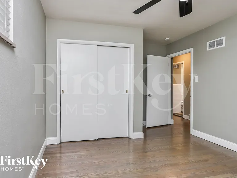 11862 Kramper Ln — Photo 9