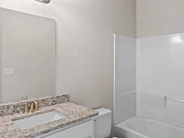 2728-2724 Ginger Ct — Photo 4