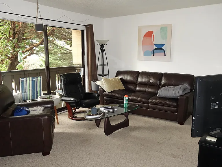 1500 Boundary Cres #406 — Photo 10