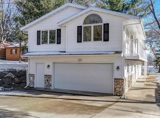 W11593 Demynck Rd, Lodi, WI 53555