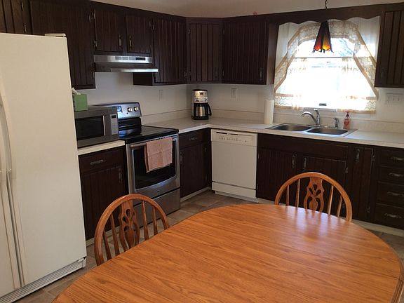 5th image of 63 Victoria Ln