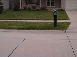 12839 Windsor Ct, Sterling Heights, MI 48313