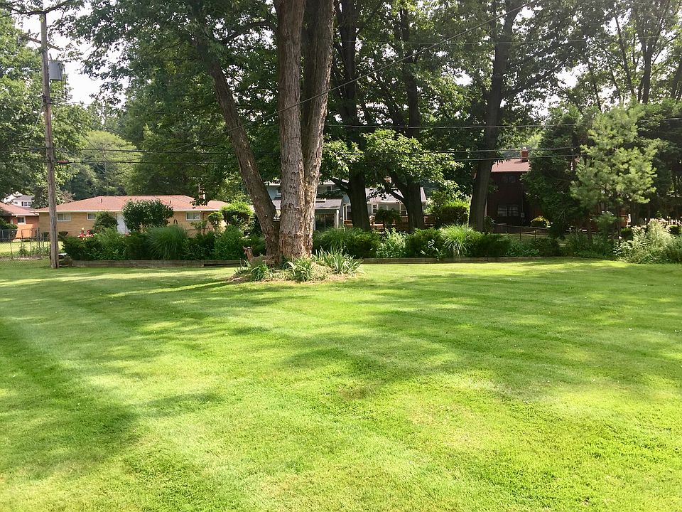 2nd image of 6736 Enfield Dr
