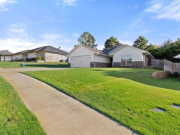 5th image of 19890 Meadow West Ln