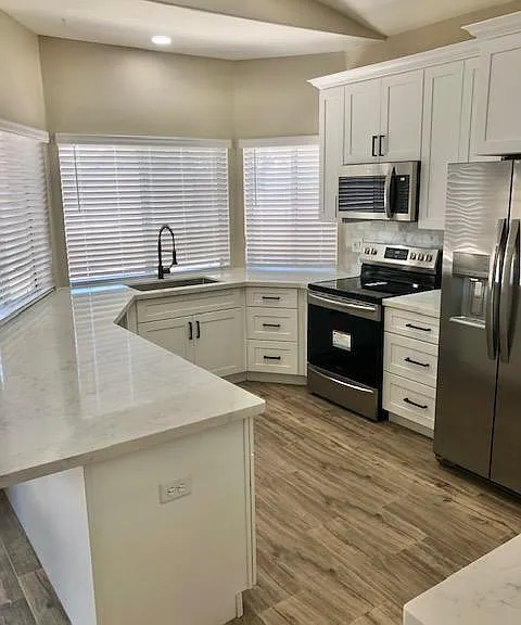 4532 E Mockingbird Dr — Photo 3