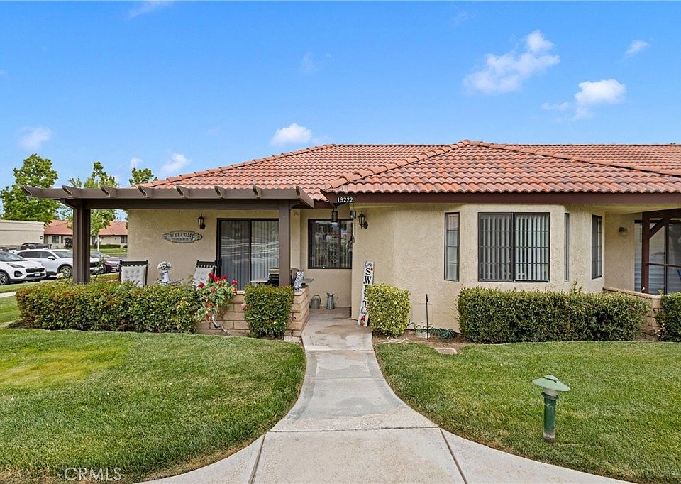 1st image of 19222 Cottonwood Dr