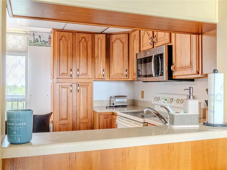 2620 Cove Cay Dr #802 — Photo 7