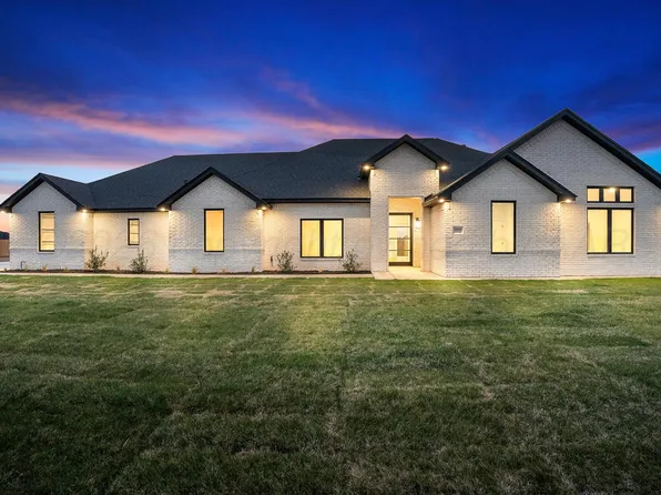 9800 Copper Creek Dr, Amarillo, TX 79119