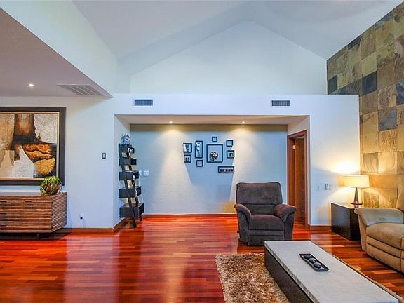3rd image of 4586 Weeping Willow Dr