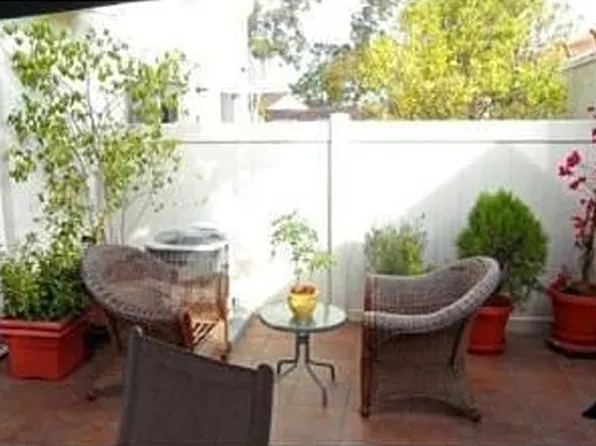 255 Green Moor Pl, Thousand Oaks, CA 91361