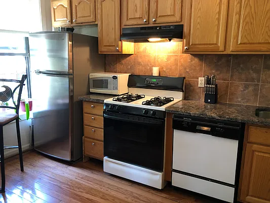 Rented by Manhattan Best Realty, Inc. | media 16