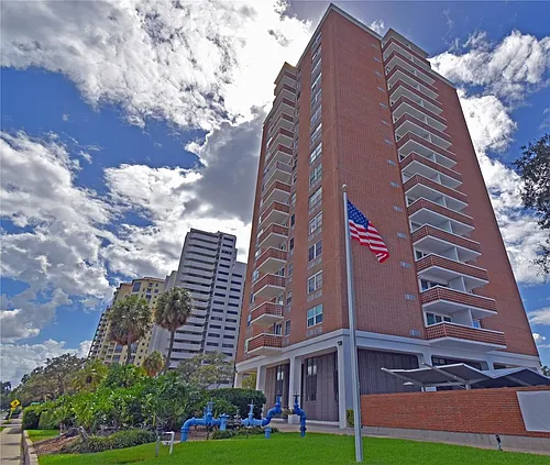 4015 Bayshore Blvd Photo 1