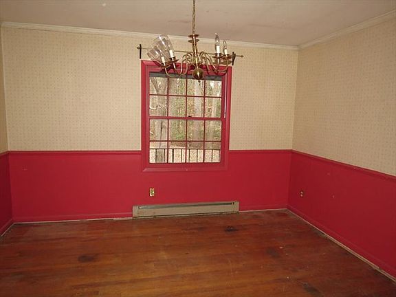 4th image of 7621 Fourdale Ln