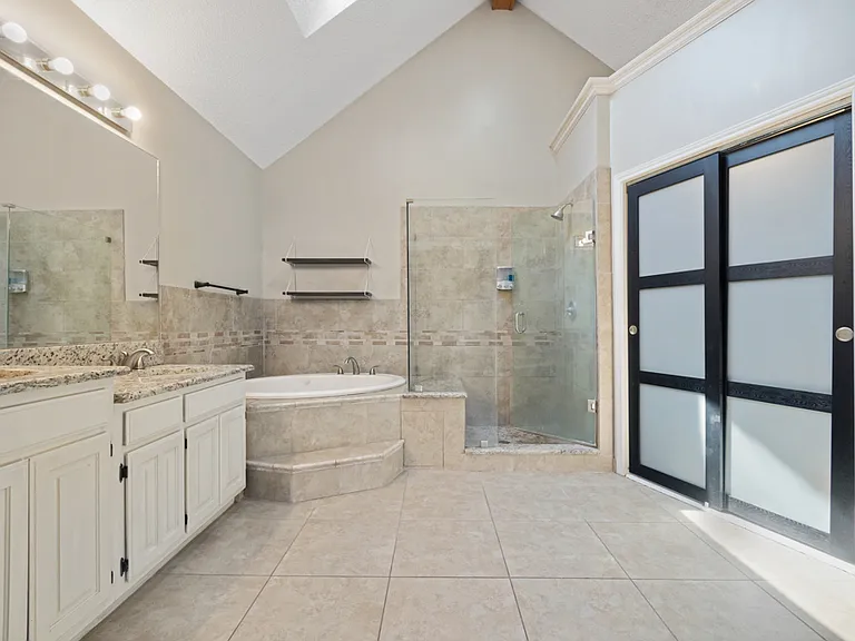 901 Green Brook Dr — Photo 19