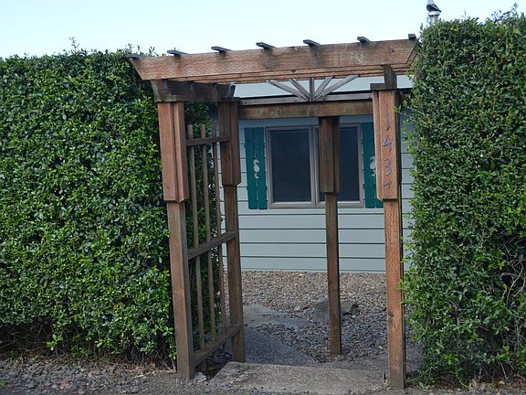 5th image of 1437 NW Oceanview Dr