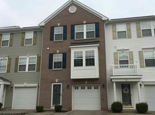 8 Robin Ln, Morgantown, WV 26508